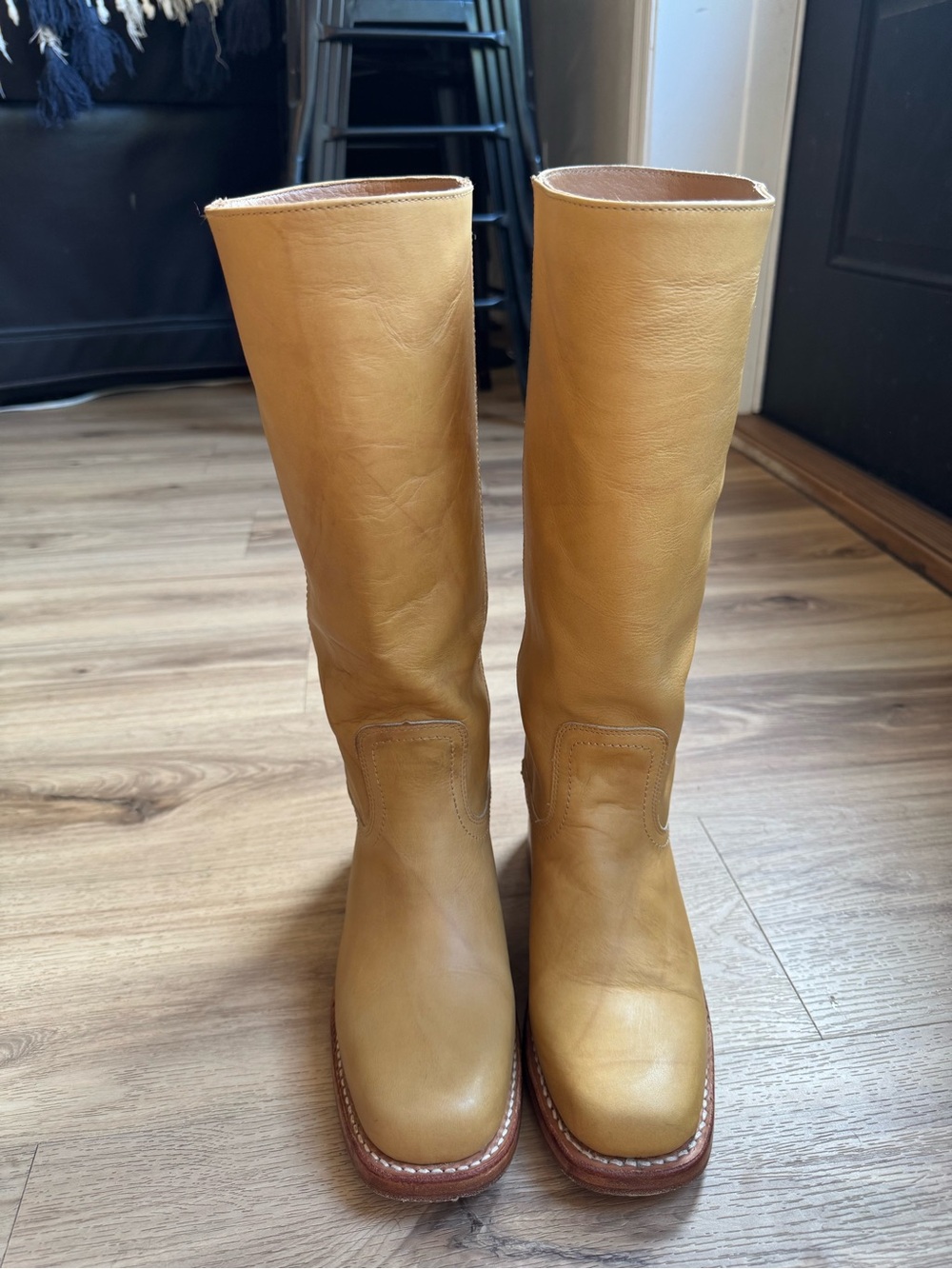 Frye Campus 14L banana size 8